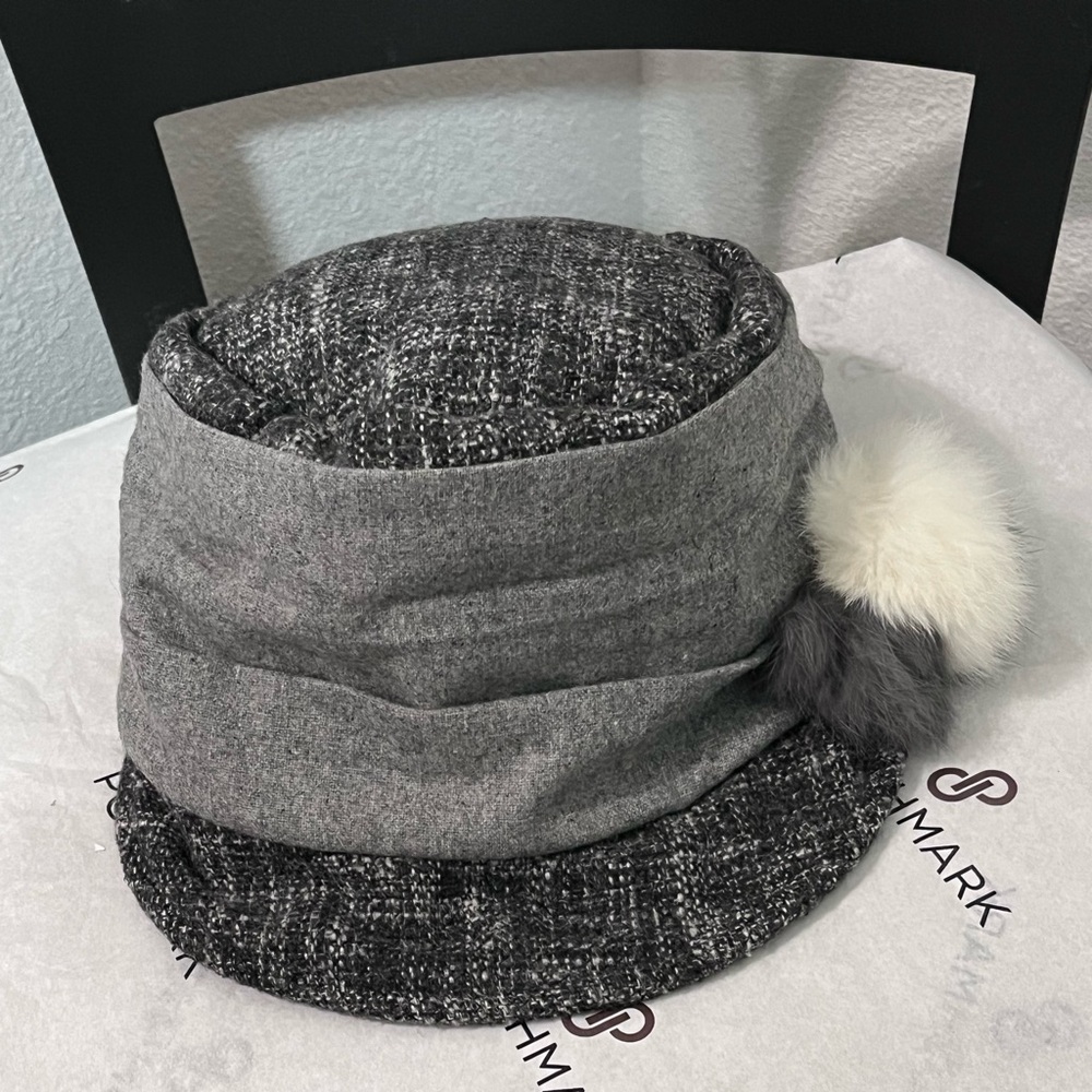 GRACE NWOT AUTHENTIC HAT BLK/GRAY/WHT TWEED HAT WITH THREE RABBIT SOFT FUR CAP
